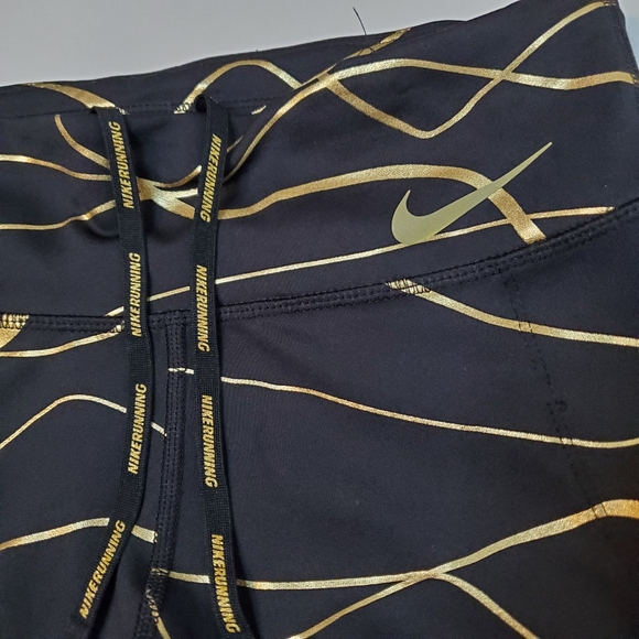 SOLD!❌ More items in my closet❤️ - Picture 11 of 16